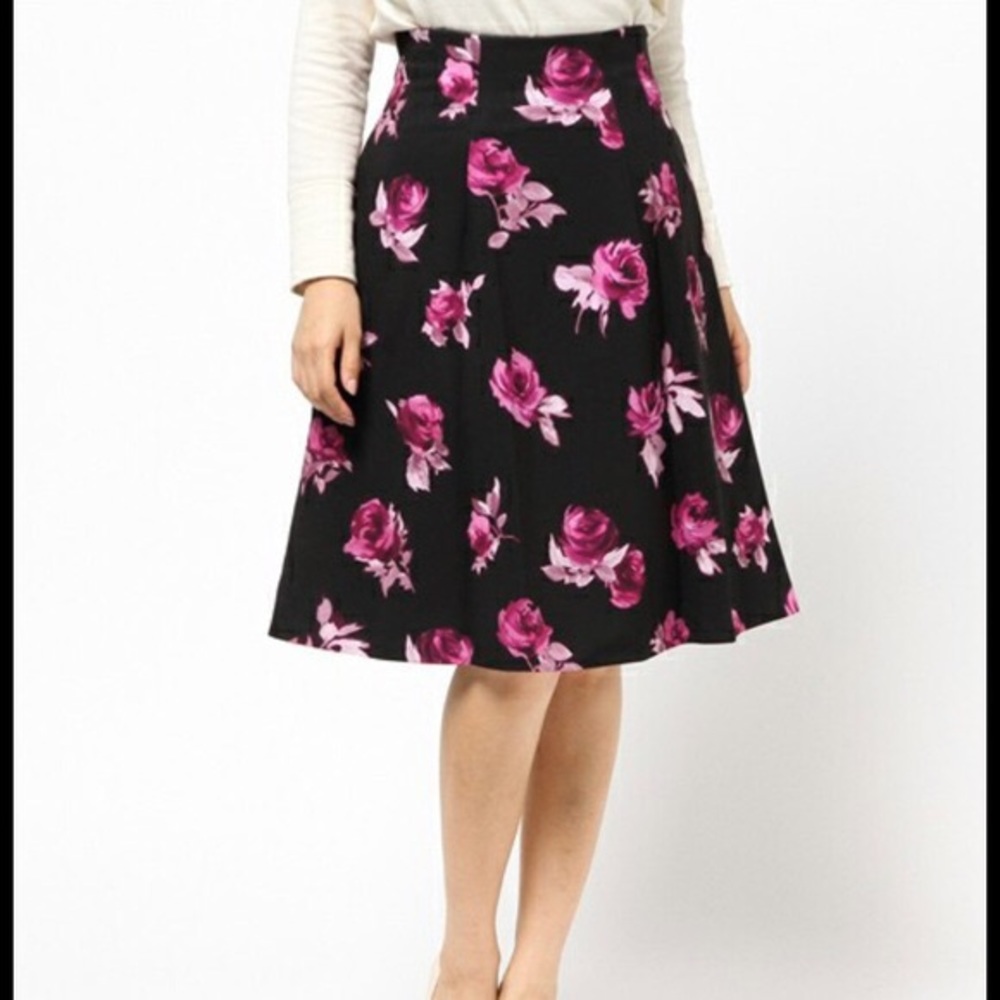 KATE SPADE BLACK ENCORE ROSE SIZE 8 MIDI SKIRT NWT